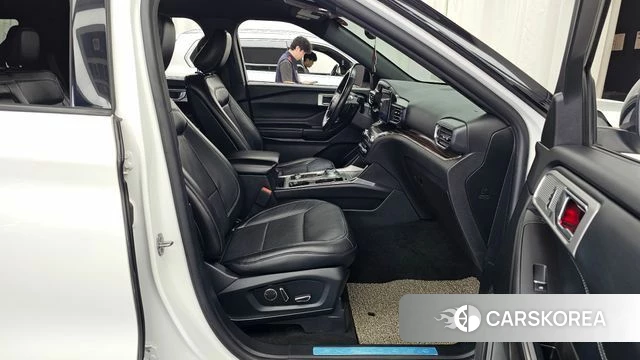 Ford Explorer 6th Generation 2019 Белый из Кореи, фото 2