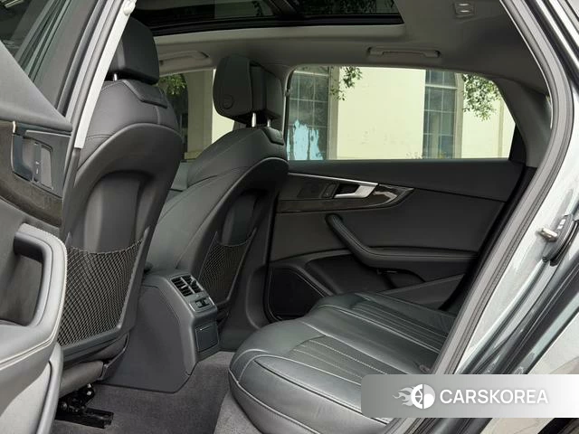 Audi A4L 2023 Темно-серый из Китая, фото 2