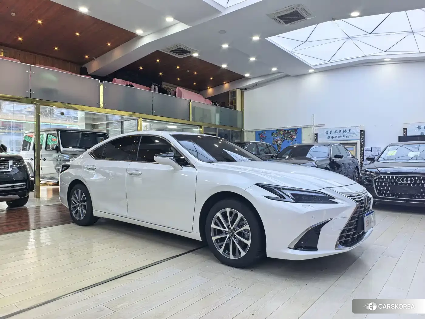 Lexus ES 2025 Белый из Китая, фото 2