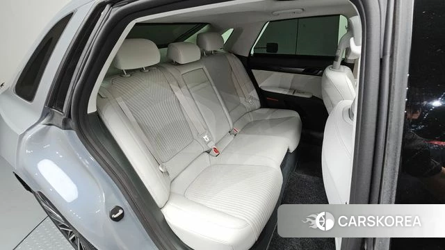 Hyundai Grandeur Hybrid (GN7) 2023 Небесно-голубой из Кореи, фото 2