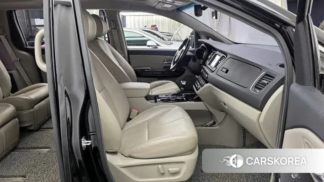 Kia The New Carnival 2018 Черный из Кореи, фото 2