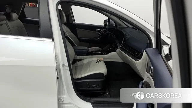 Kia Sportage 5th Generation 2022 Белый из Кореи, фото 2