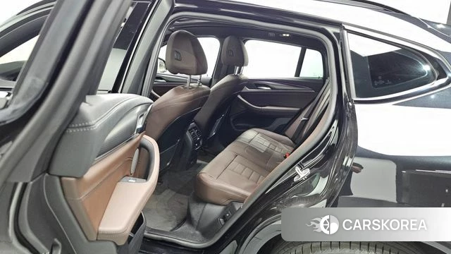 BMW X4 (G02) 2025 Черный из Кореи, фото 2