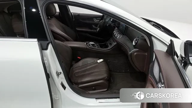 Mercedes-Benz CLS-Class C257 2019 Белый из Кореи, фото 2