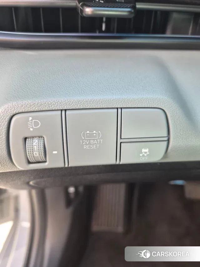 Hyundai The New Avante Hybrid (CN7) 2023 Серебристо-серый из Кореи, фото 2