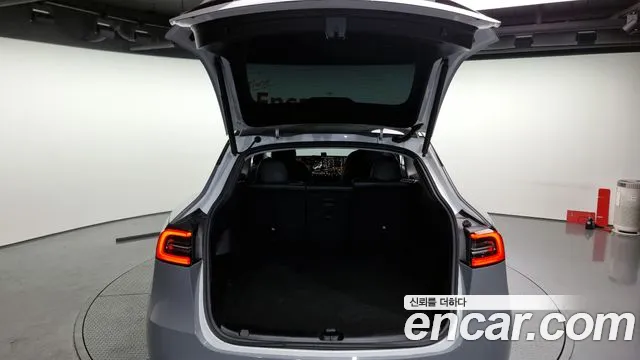Tesla Model Y 2021 Серый из Кореи, фото 2