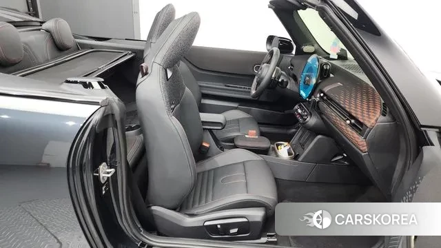 Mini Cooper S Convertible 4th Generation 2025 Черный из Кореи, фото 2