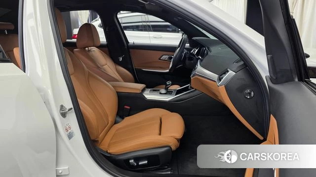 BMW 3 Series (G20) 2022 Белый из Кореи, фото 2