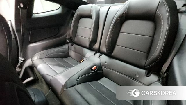 Ford Mustang 2018 Желтый из Кореи, фото 2