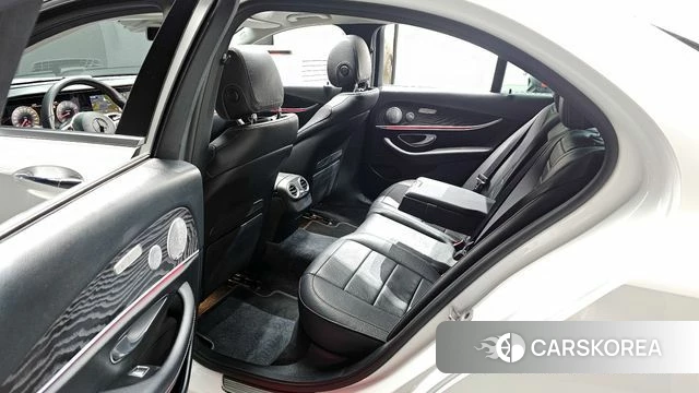 Mercedes-Benz E-Class W213 2019 Белый из Кореи, фото 2