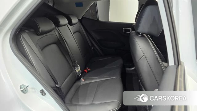 Hyundai Venue 2023 Белый из Кореи, фото 2