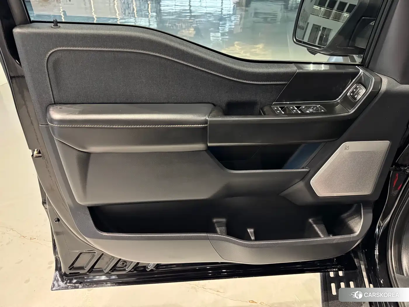 Ford F-150 2024 Черный из Китая, фото 2