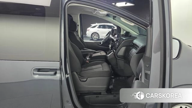 Hyundai Staria 2022 Серый из Кореи, фото 2