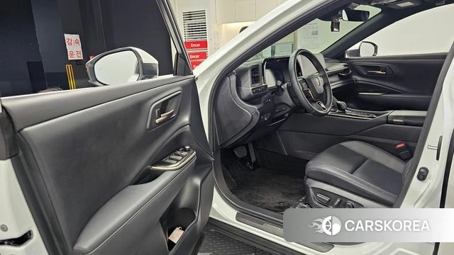 Toyota Crown Crossover 2024 Белый из Кореи, фото 2