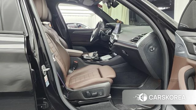BMW X3 (G01) 2024 Черный из Кореи, фото 2