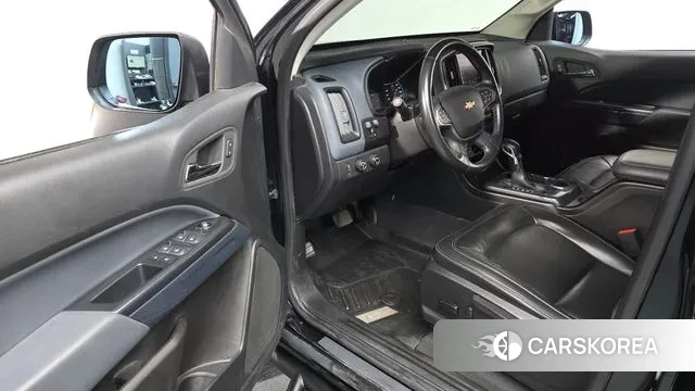 Chevrolet (GM Daewoo) Real New Colorado 2022 Черный из Кореи, фото 2