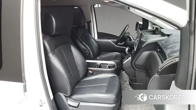 Hyundai Staria 2022 Белый из Кореи, фото 2