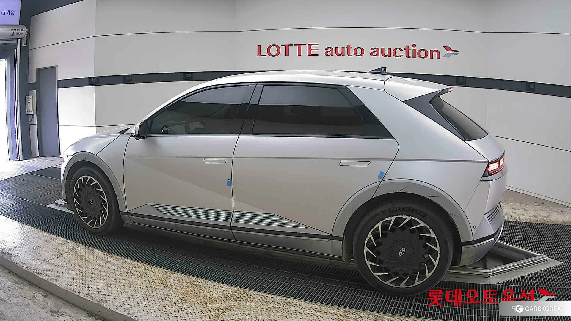 Hyundai IONIQ 5 2022 Gravity Gold Mat из Кореи, фото 2