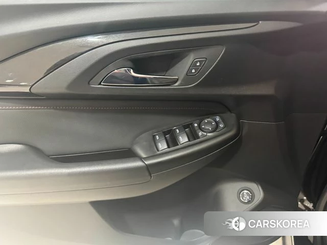 Chevrolet (GM Daewoo) Trailblazer 2022 Черный из Кореи, фото 2
