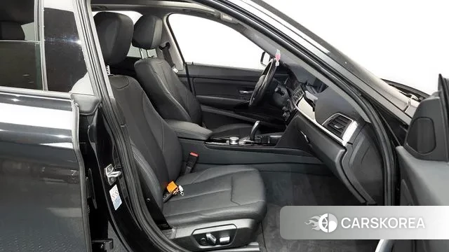 BMW 3 Series GT (F34) 2018 Черный из Кореи, фото 2