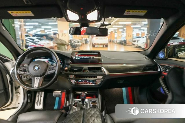 BMW 5 Series (G30) 2020 Белый из Кореи, фото 2