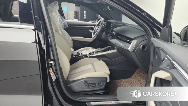 Audi A3 (8Y) 2023 Черный из Кореи, фото 2