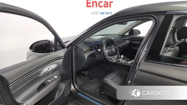 Genesis GV70 2025 Серый из Кореи, фото 2