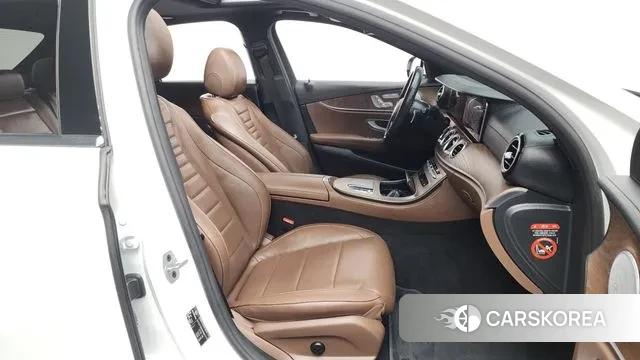 Mercedes-Benz E-Class W213 2020 Белый из Кореи, фото 2