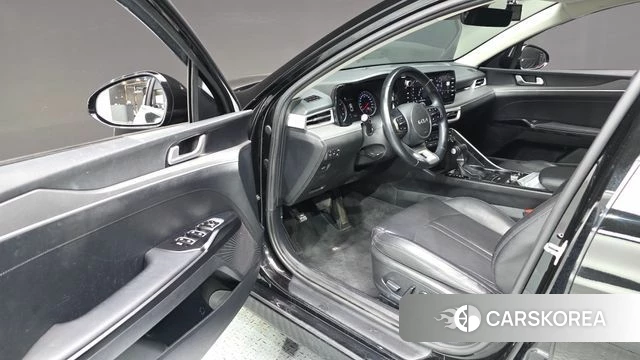 Kia K5 3rd generation 2023 Черный из Кореи, фото 2