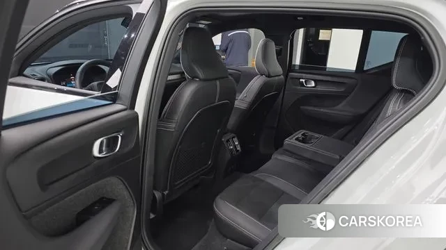 Volvo XC40 Richards 2022 Белый из Кореи, фото 2