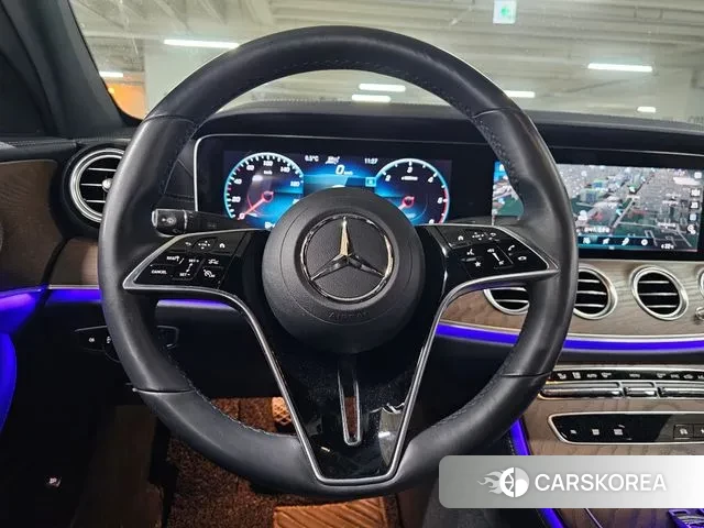 Mercedes-Benz E-Class W213 2022 Белый из Кореи, фото 2