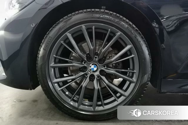 BMW 3 series 2022 Черный из Китая, фото 2