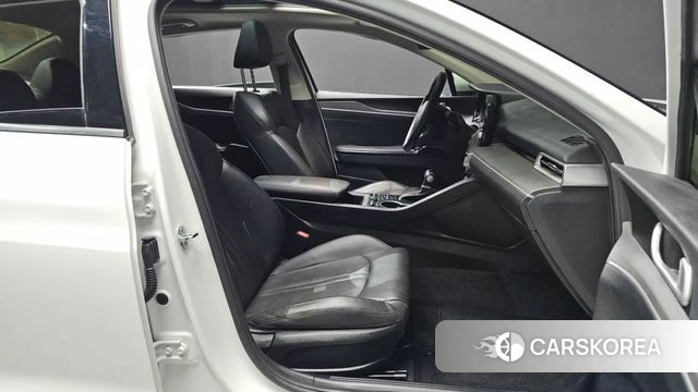 Kia K5 3rd generation 2022 Белый из Кореи, фото 2