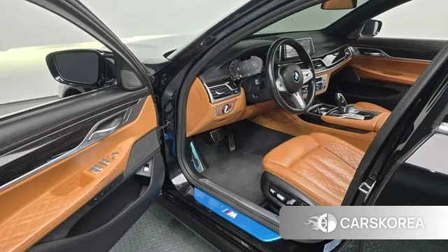 BMW 7 Series (G11) 2020 Черный из Кореи, фото 2