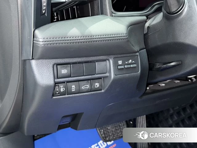 Toyota Asian dragon 2023 Серебристо-серый из Китая, фото 2