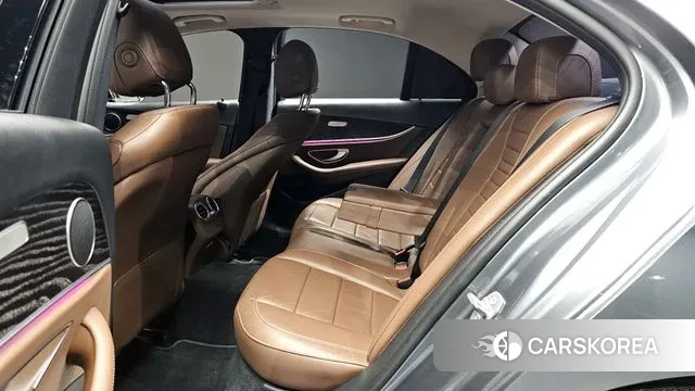 Mercedes-Benz E-Class W213 2018 Серый из Кореи, фото 2