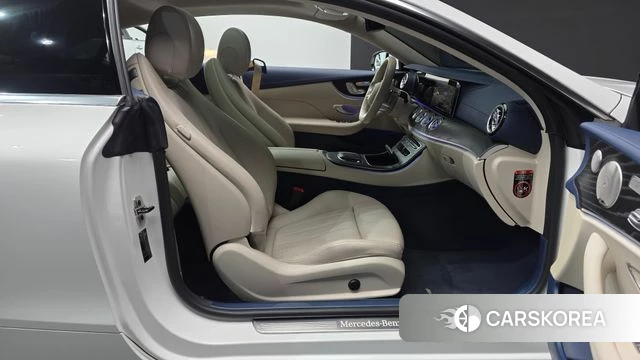 Mercedes-Benz E-Class W213 2022 Белый из Кореи, фото 2