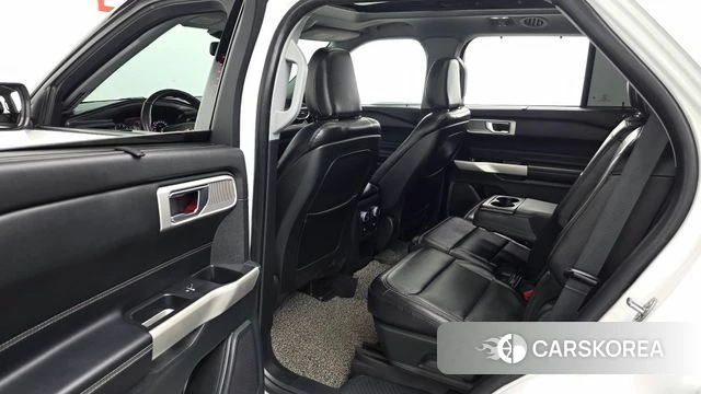 Ford Explorer 6th Generation 2020 Белый из Кореи, фото 2