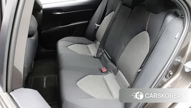 Toyota Camry (XV70) 2020 Коричневый из Кореи, фото 2