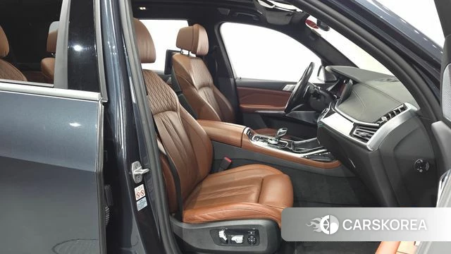 BMW X7 (G07) 2022 Серый из Кореи, фото 2