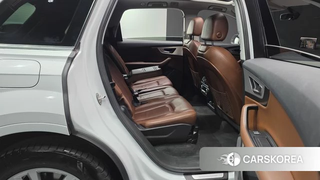 Audi Q7 (4M) 2019 Белый из Кореи, фото 2