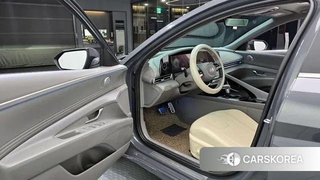 Hyundai The New Avante (CN7) 2023 Серый из Кореи, фото 2