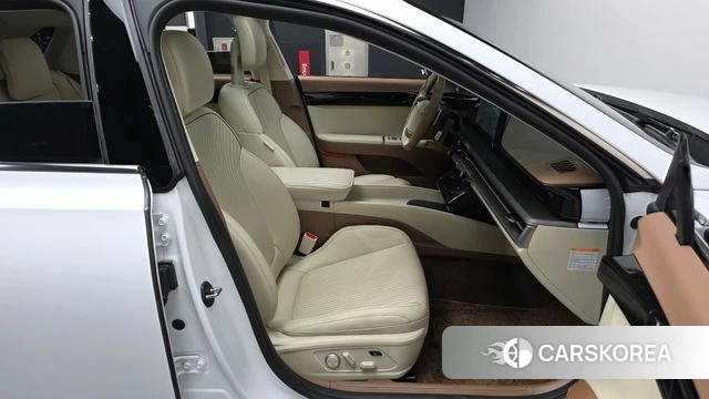 Hyundai Grandeur Hybrid (GN7) 2024 Белый из Кореи, фото 2