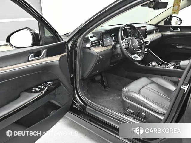 Kia K5 3rd generation 2023 Черный из Кореи, фото 2
