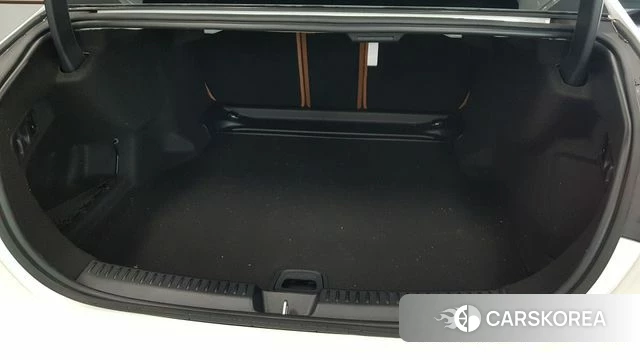 Mercedes-Benz E-Class W214 2025 Белый из Кореи, фото 2