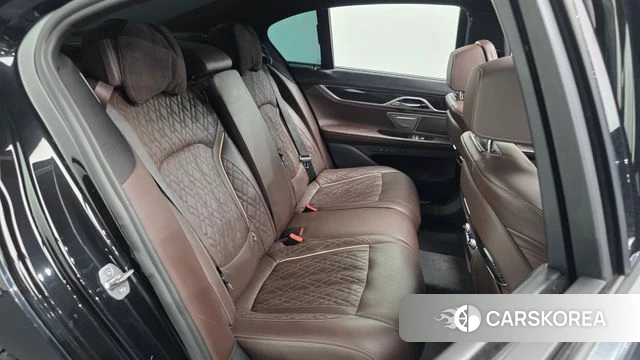 BMW 7 Series (G11) 2019 Черный из Кореи, фото 2