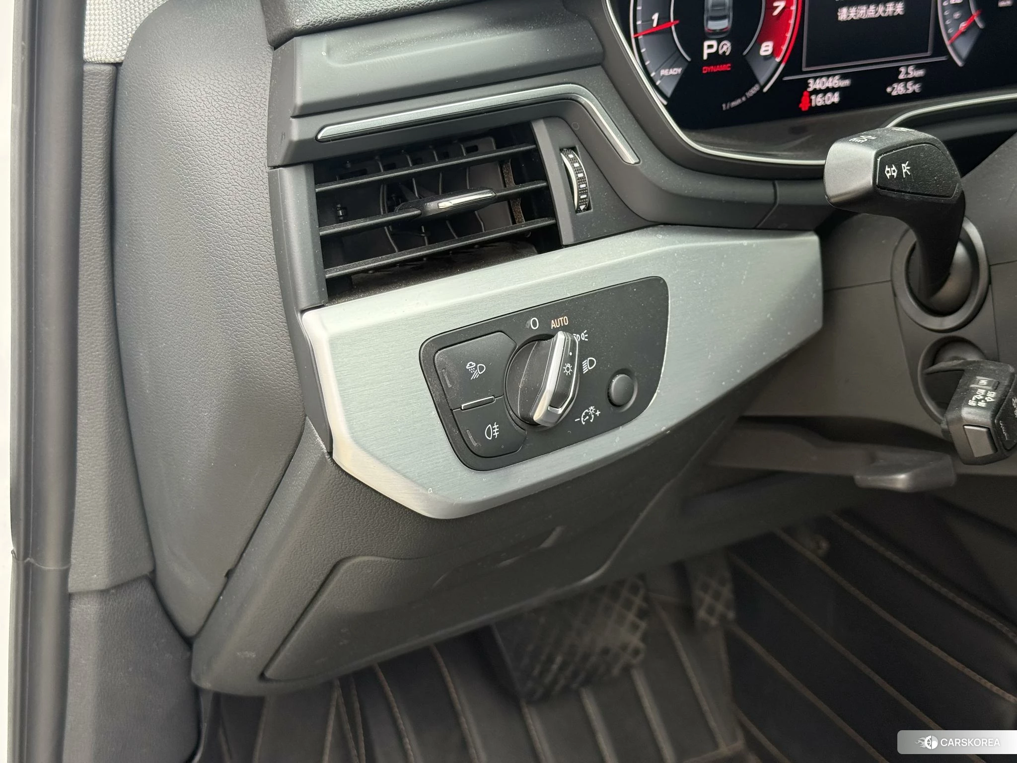 Audi A4L 2020 Белый из Китая, фото 2