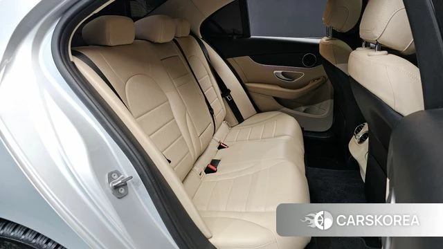 Mercedes-Benz C-Class W205 2019 Серебристо-серый из Кореи, фото 2