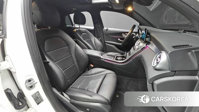 Mercedes-Benz GLC-Class X253 2021 Белый из Кореи, фото 2