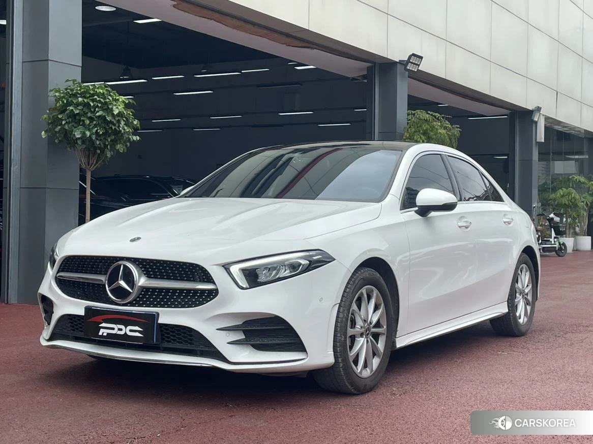 Mercedes-Benz Class A 2021 Белый из Китая, фото 2